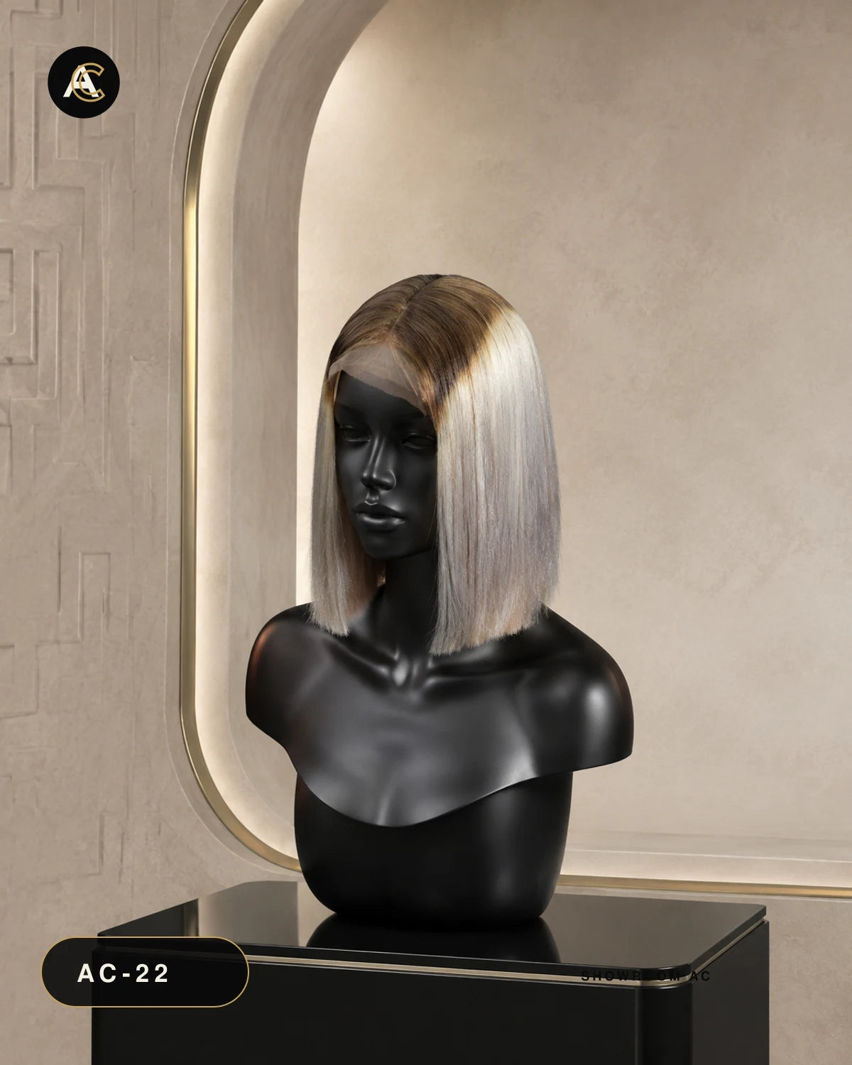 Coupe Carrée Rousse — 10" — présentation showroom AC sur mannequin noir