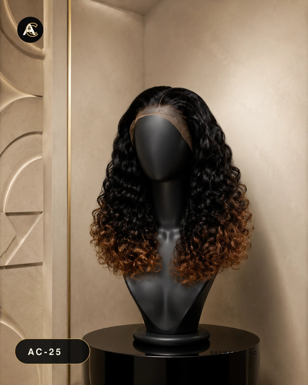 Bunchy Ombré — 22" — présentation showroom AC sur mannequin noir